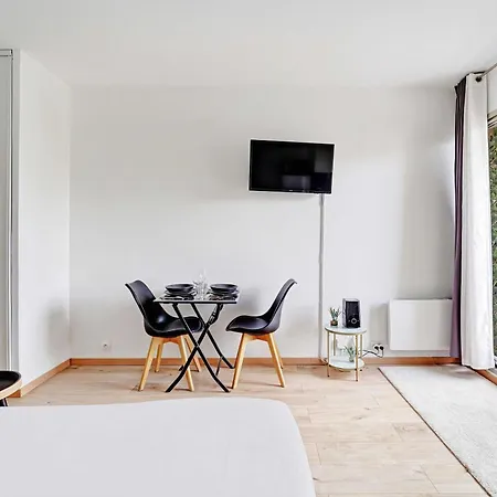 Charming 2p - Courbevoie